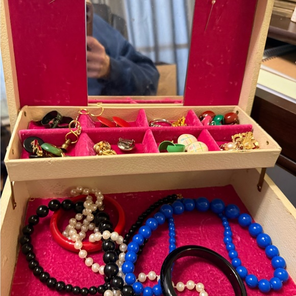 Vintage Jewelry - Vintage Jewelry Box full of Vintage  Jewelry Excellent Condition
